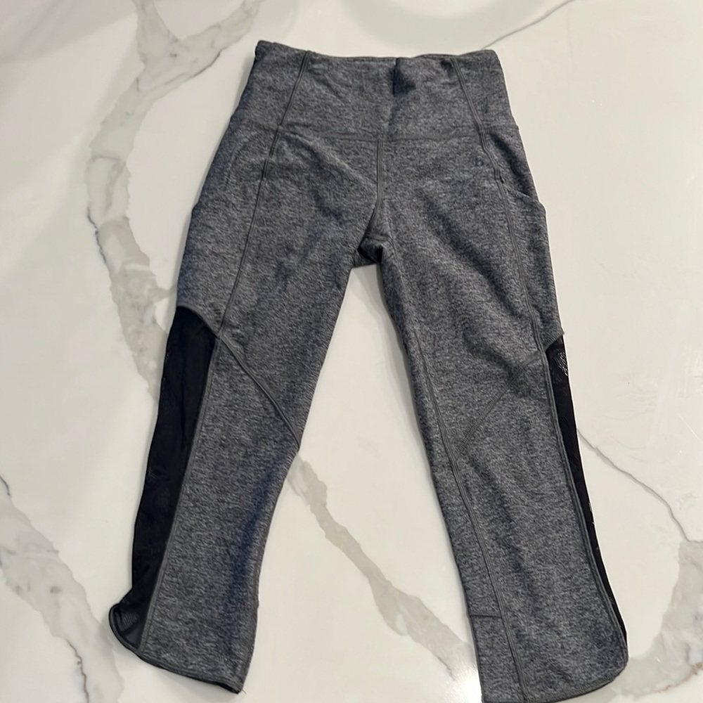Lululemon leggings 19” grey mesh
